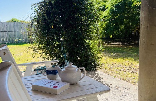 Woodgate House | Coastal Queenslander- 2 minute walk to the beach!