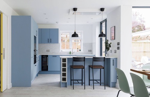 West Wittering House | Coastal Retreat for 10 with Hot Tub