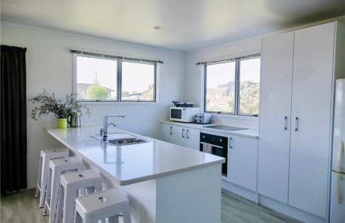 Whiritoa House | Coastal Retreat - Whiritoa Holiday House