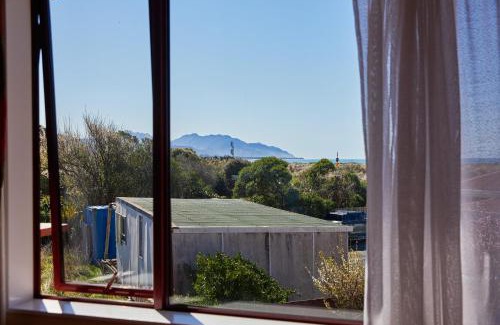 Kaikoura House | Coastal Spacious Mountain Views