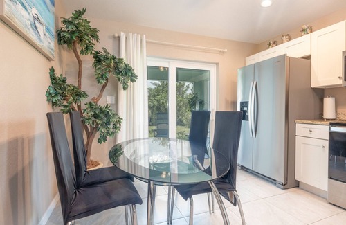 Englewood East House | COASTAL! Tropical Oasis Home 2 Near Golf & Beaches