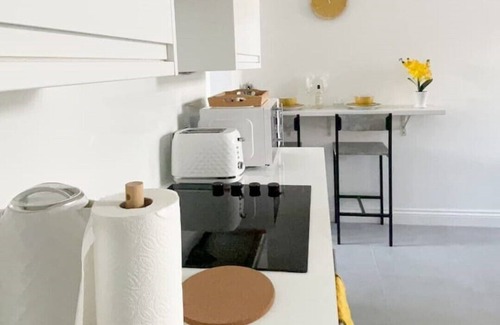 Brighton City Centre Apartment | Coastal Windsor Escape in Central Brighton