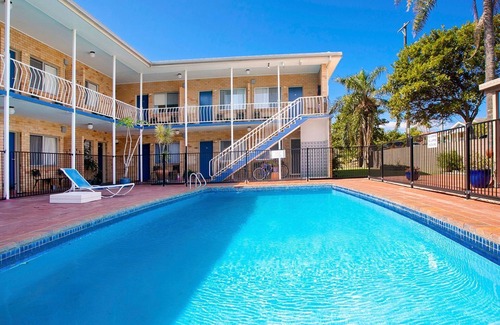 Sawtell Apartment | Coasters 22 - steps from historic downtown Sawtell