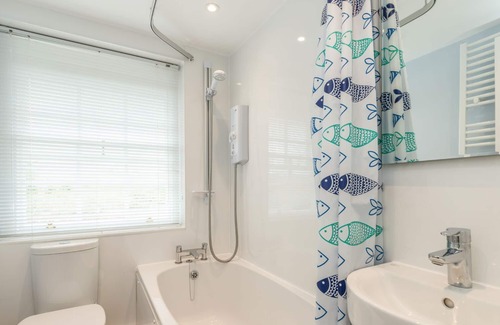 Newton by the Sea Cottage | COASTGUARD COTTAGE, family friendly in Low Newton-By-The-Sea