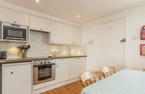 Newton by the Sea Cottage | COASTGUARD COTTAGE, family friendly in Low Newton-By-The-Sea