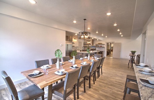 Garden City House | Cobalt at Waterdance-Sleeps 38-Beautiful Home in Garden City, year round pools!