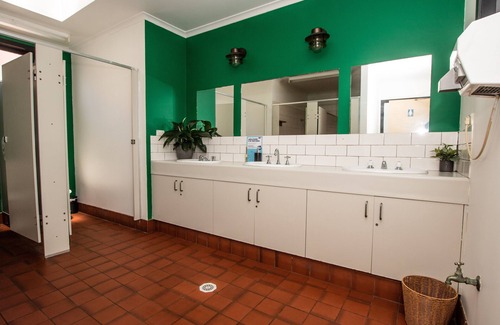 Queenscliff House | Cobb & Co Lodge