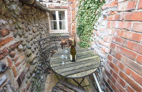 Holt Cottage | Cobble Cottage30c - UKC2846