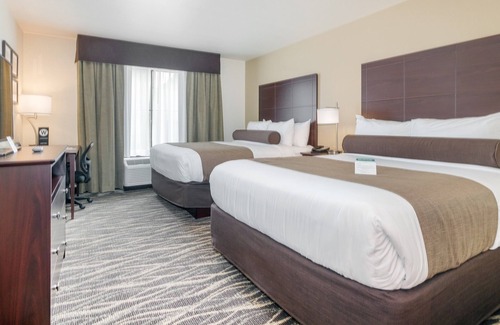 Janesville Hotel | Cobblestone Hotel and Suites Janesville