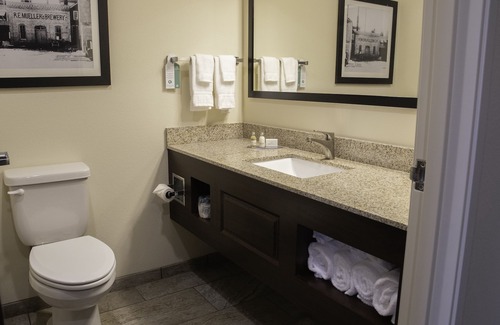 Two Rivers Hotel | Cobblestone Hotel & Suites - Two Rivers