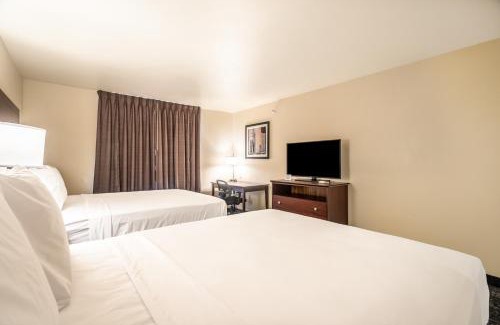 Newport Hotel | Cobblestone Hotel & Suites - Newport