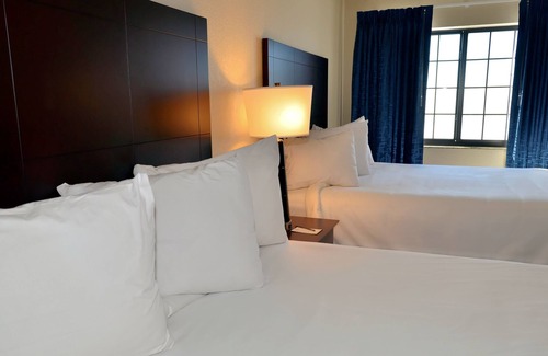 Holstein Hotel | Cobblestone Inn & Suites - Holstein