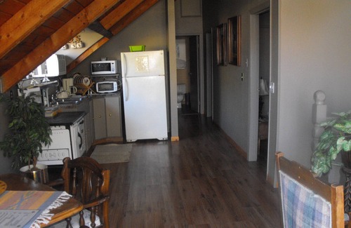 Cardston Bed & Breakfast | Cobblestone Manor B&B
