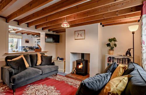 Kettlestone House | Cobbley Cottage