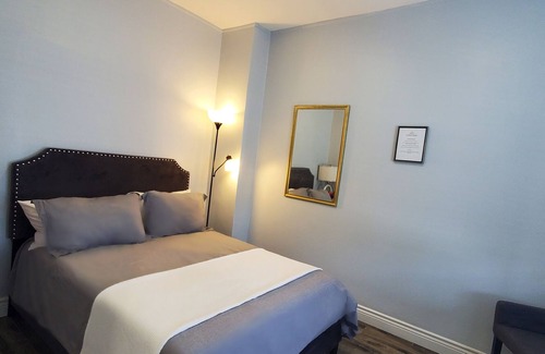 Cobourg House | Cobourg Getaway!