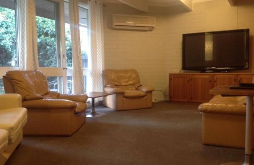 Cobram Hotel | Cobram Colonial Motor Inn