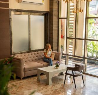 Mahmoorganj Hotel | Coco Cabana