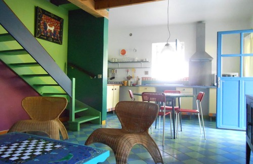 La Laupie House | COCO-colorful house vacation Drôme provençale -