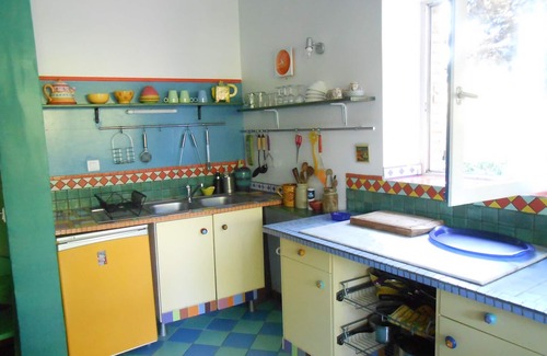 La Laupie House | COCO-colorful house vacation Drôme provençale -