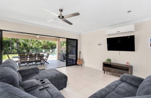 Smithfield Villa | 'Coco Tierra' Expansive Cairns Oasis with Pool