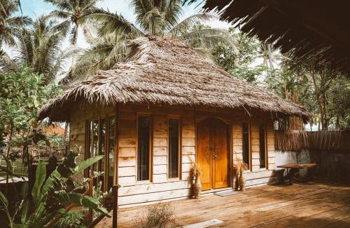 Tanjung Setia Hotel | Cocochill Surfhouse