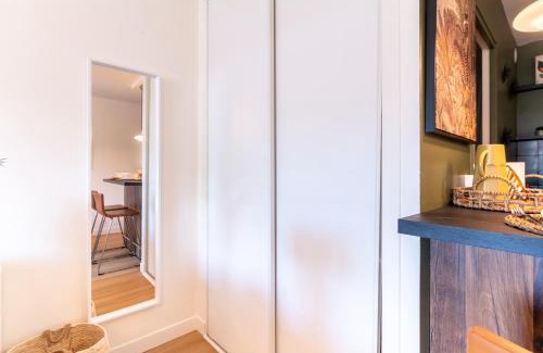 Chevilly-Larue Apartment | Cocon Coloré - Studio pour 2 30min de Paris