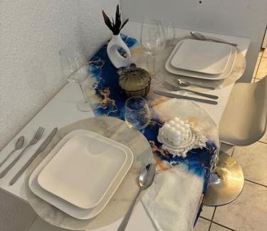 Carquefou Apartment | Cocon de Bonheur & Parking