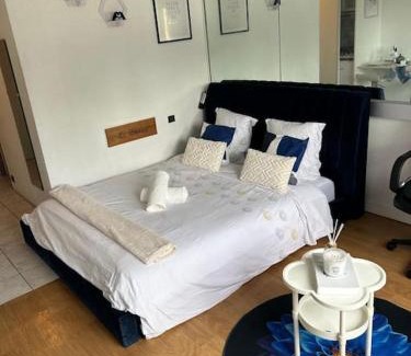 Carquefou Apartment | Cocon de Bonheur & Parking