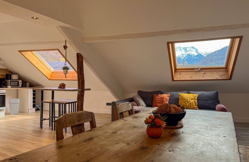 Albertville Apartment | Cocon sous les toits
