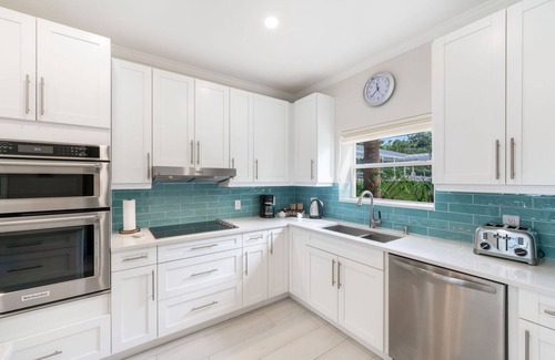 Northwest Point Apartment | Coconut Bay 126 in West Bay