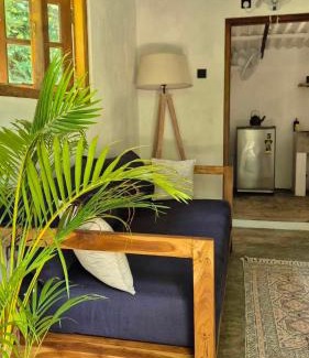 Dickwella House | Coconut Cabin - Hiriketiya Beach