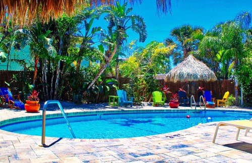 Bay Esplanade Apartment | Coconut Grove Beach Resort Suite 4