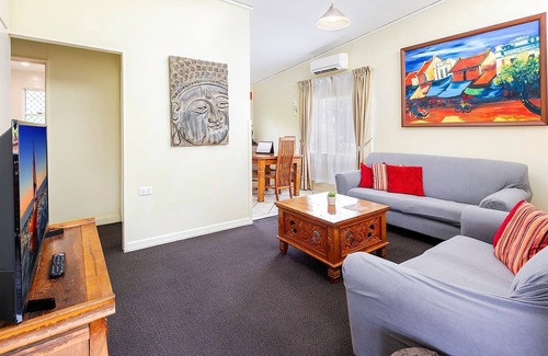 Scarness Apartment | Coconut Palms Two Bedroom Escape - CoastHM