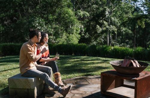 Lowanna Apartment | Coffs Coast Mountain Retreat Cabin 2