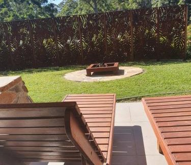 Lowanna Apartment | Coffs Coast Mountain Retreat Cabin 2