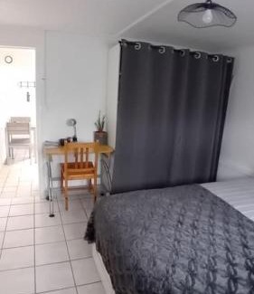 Pont-du-Chateau Apartment | coin tranquille