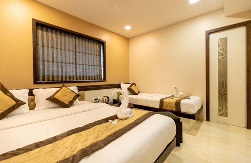 Wellington Pier Hotel | Colaba Suites