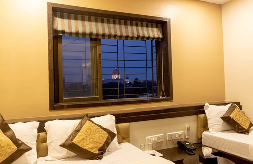 Wellington Pier Hotel | Colaba Suites