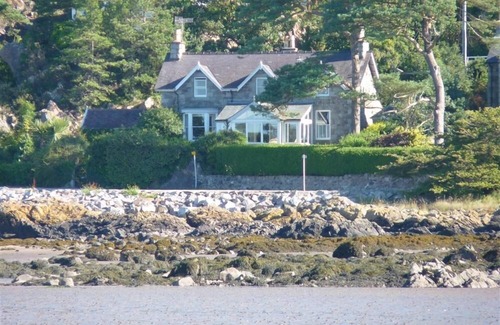 Rockcliffe Cottage | Colbeine - a house that sleeps 6 guests in 3 bedrooms