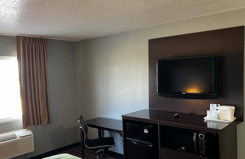 Colby Hotel | Colby Inn and Suites