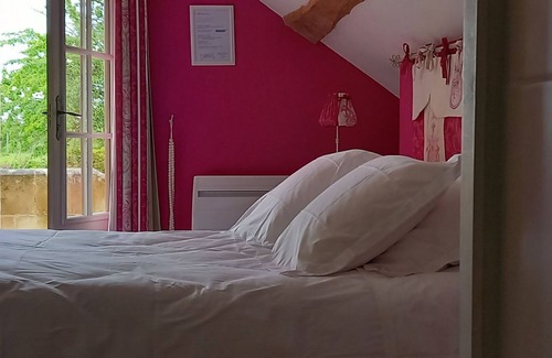 Les Ulmes Bed & Breakfast | Colibri is a room on the 1st floor for 2 people with its own entrance,