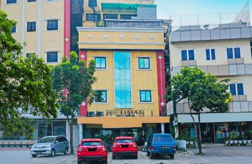 Palembang Hotel | Collection O 92690 Hotel Limas
