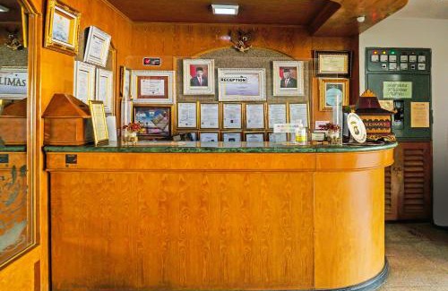 Palembang Hotel | Collection O 92690 Hotel Limas