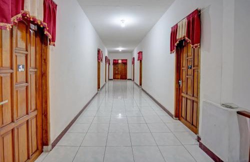 Bawean Island Hotel | Collection O 92897 Hotel Intan Near Kantor Syahbandar Bawean