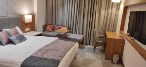 Chorwad Hotel | Collection O Chorwad Formerly Imperial Inn