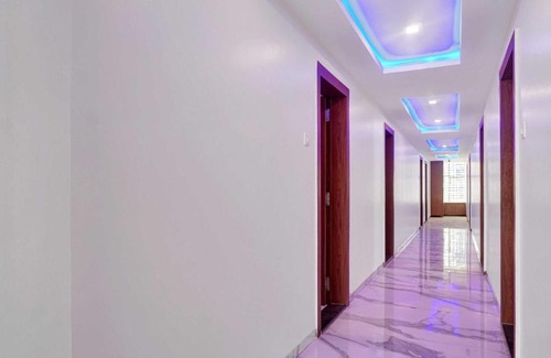 Pune Hotel | Collection O Hotel Satkar