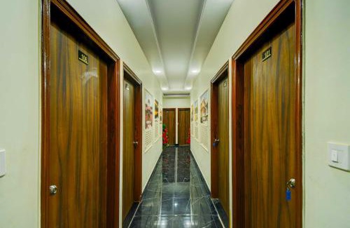 Jhotwara Hotel | Collection O Laxmi Nagar Jhotwara