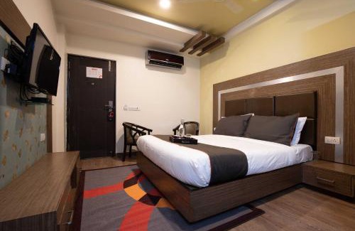 Pimpri Colony Hotel | Collection O MIDC Pimpari Pune Formerly SK Palace