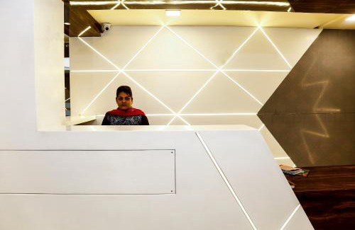 Jhansi Hotel | Collection O Om Residency