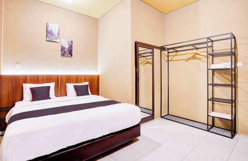 Padang Hotel | Collection O Padang City Center Near Transmart Padang Formerly De Orchids
